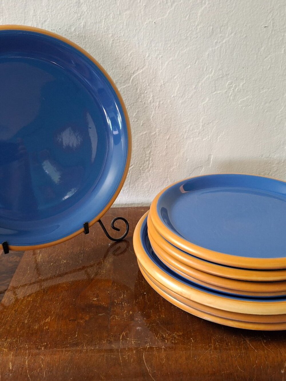 Blue Crown Corning Plates (4 med/4 large)